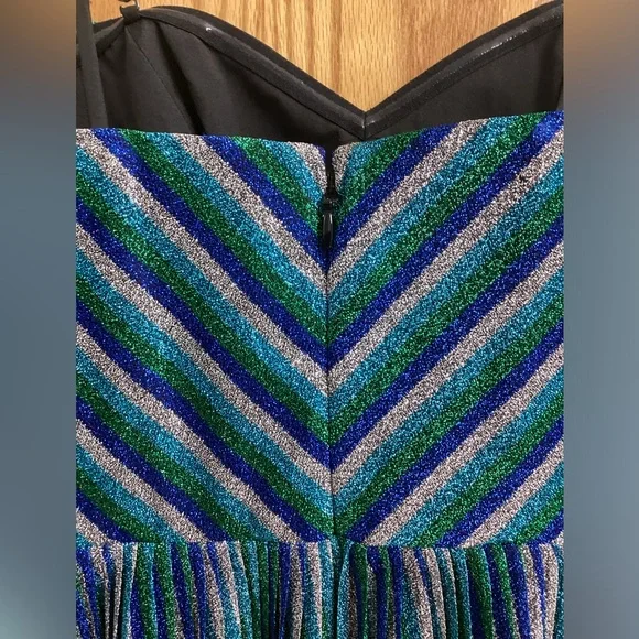 Dress the population Rosalie Metallic Stripe Strapless Cocktail Dress - Picture 9 of 16